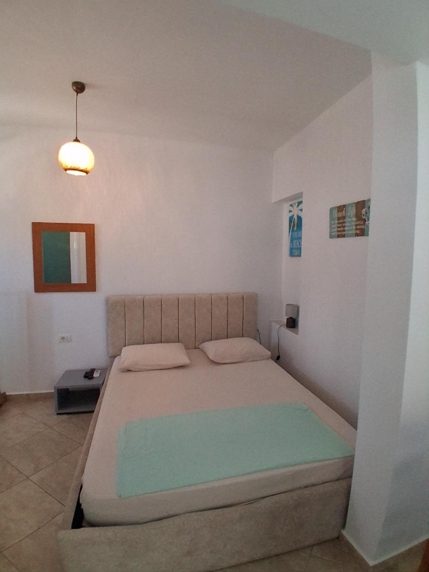 Rooms With View Himarë Pokoj fotografie