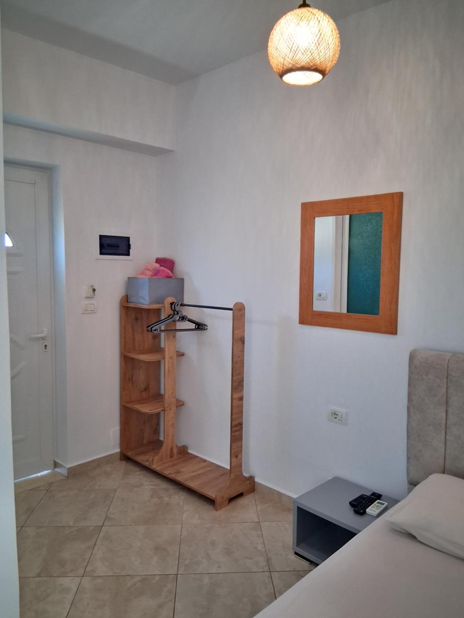 Rooms With View Himarë Pokoj fotografie